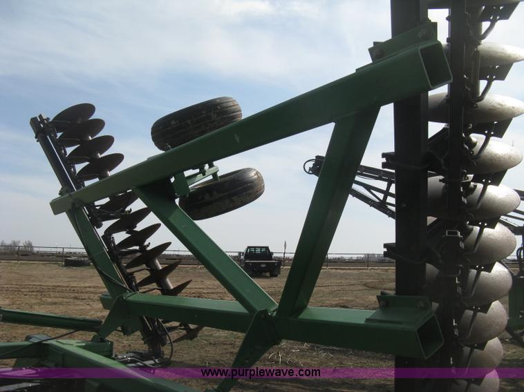 image for item E3324 John Deere 630 disk harrow