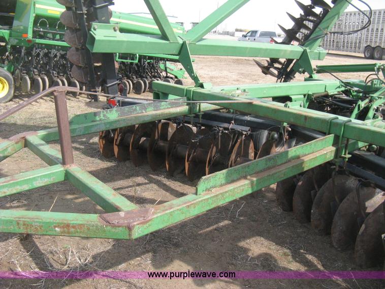 image for item E3324 John Deere 630 disk harrow