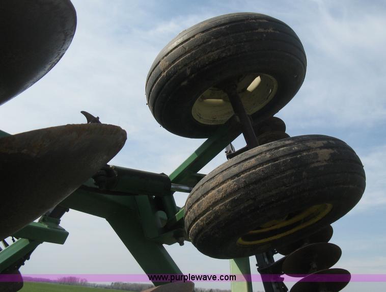 image for item E3324 John Deere 630 disk harrow