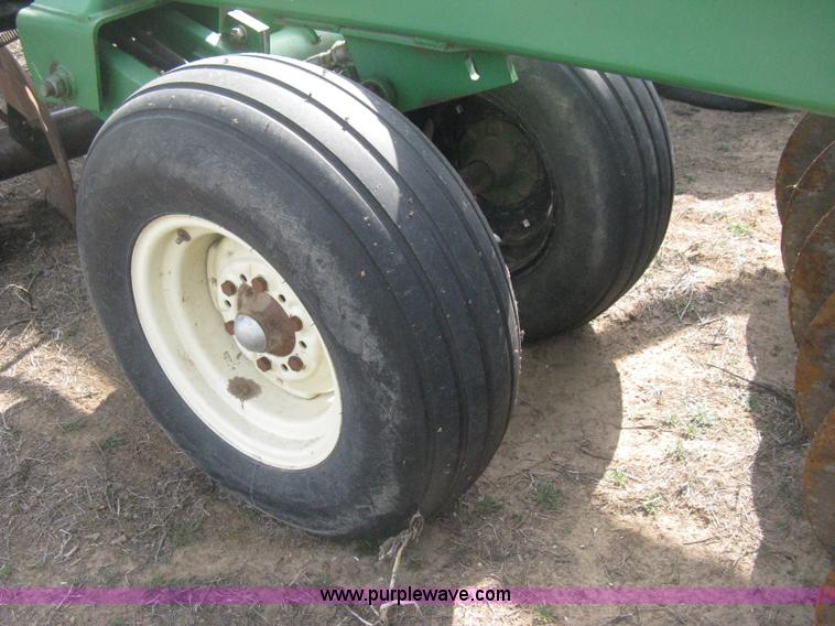 image for item E3324 John Deere 630 disk harrow