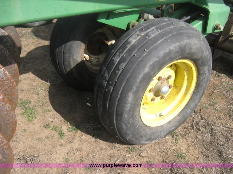 image for item E3324 John Deere 630 disk harrow