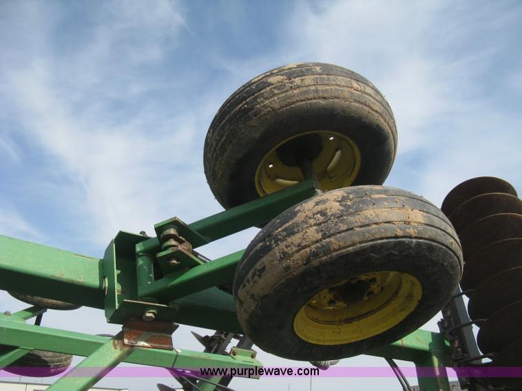 image for item E3324 John Deere 630 disk harrow