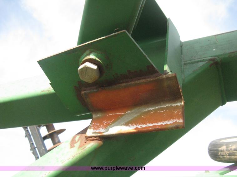 image for item E3324 John Deere 630 disk harrow