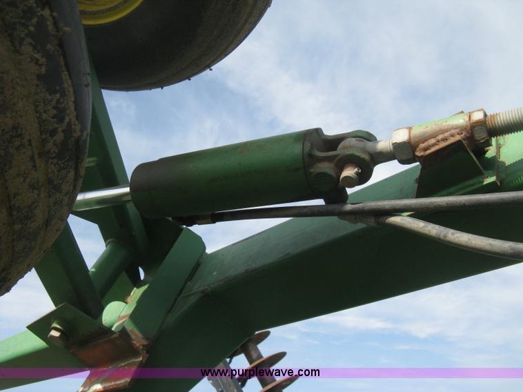 image for item E3324 John Deere 630 disk harrow