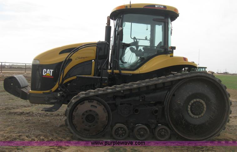 image for item E3325 2002 Caterpillar Challenger MT755 tractor