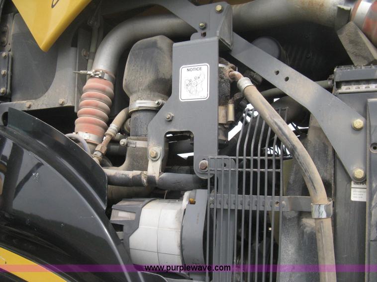 image for item E3325 2002 Caterpillar Challenger MT755 tractor