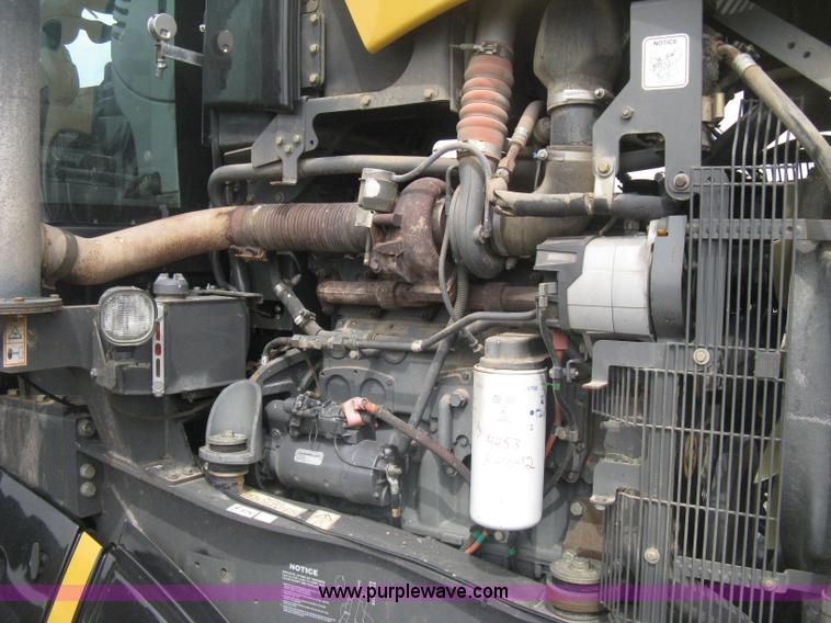 image for item E3325 2002 Caterpillar Challenger MT755 tractor