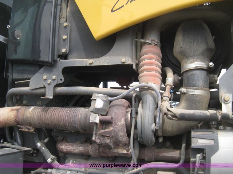 image for item E3325 2002 Caterpillar Challenger MT755 tractor