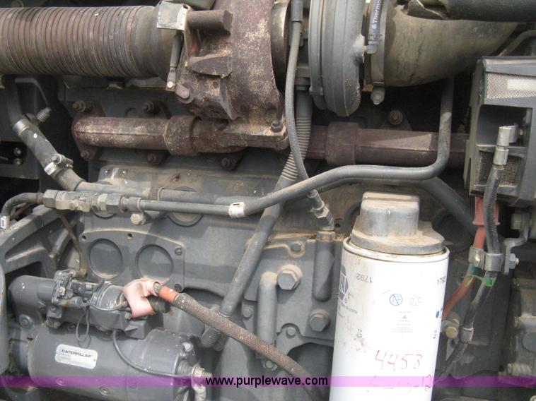 image for item E3325 2002 Caterpillar Challenger MT755 tractor