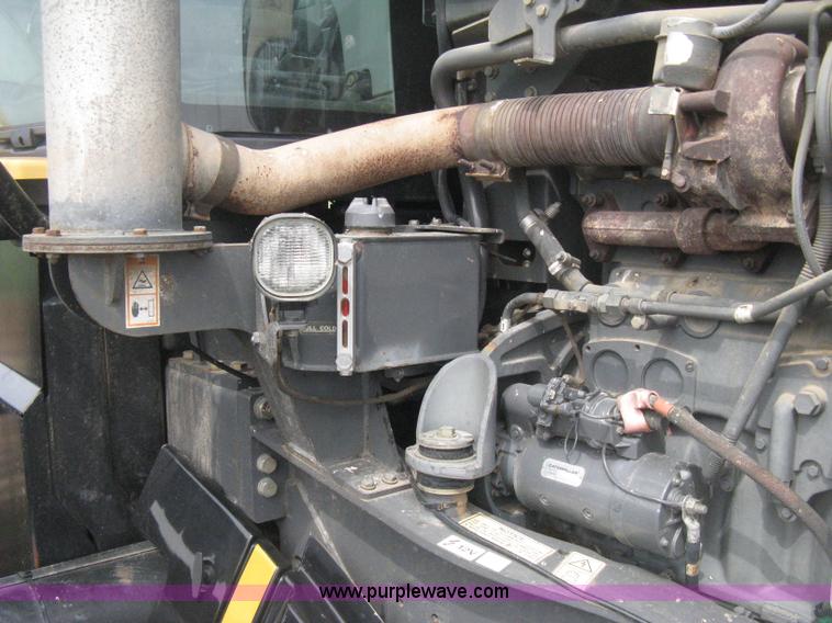 image for item E3325 2002 Caterpillar Challenger MT755 tractor