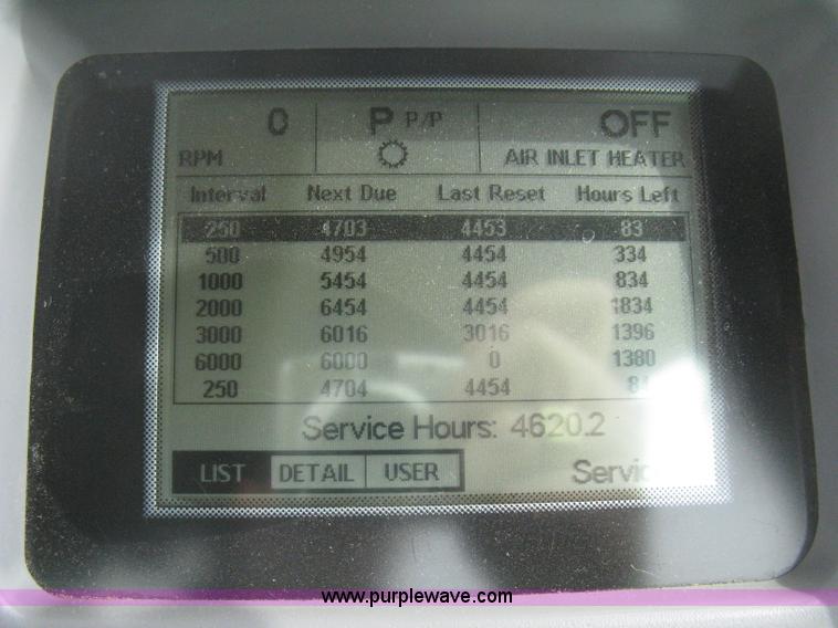 image for item E3325 2002 Caterpillar Challenger MT755 tractor