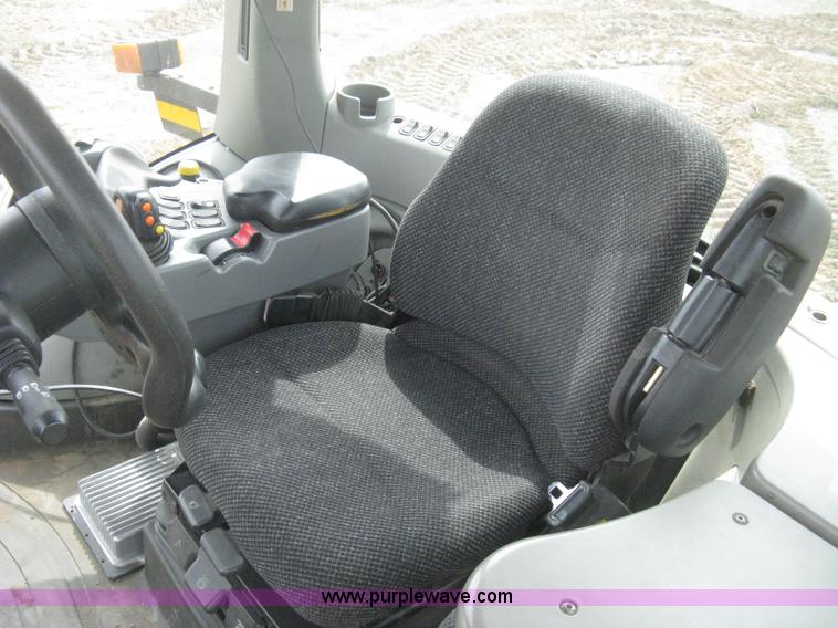 image for item E3325 2002 Caterpillar Challenger MT755 tractor