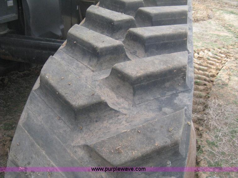 image for item E3325 2002 Caterpillar Challenger MT755 tractor