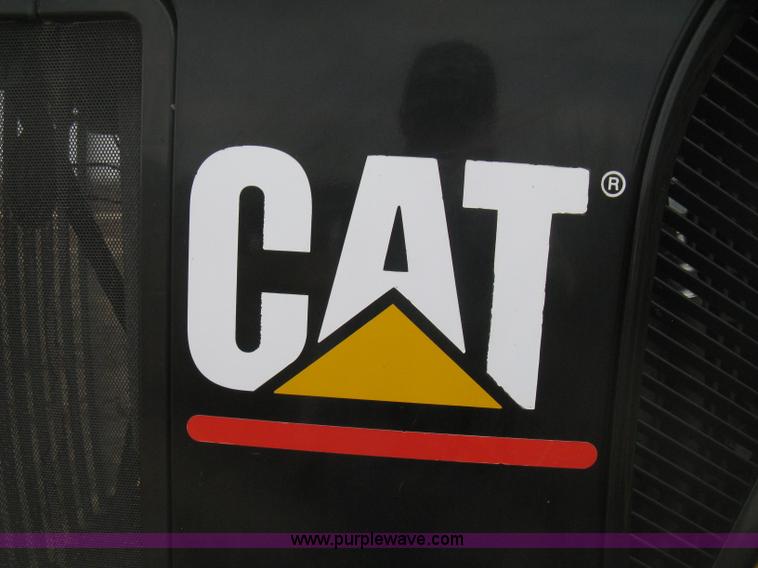 image for item E3325 2002 Caterpillar Challenger MT755 tractor