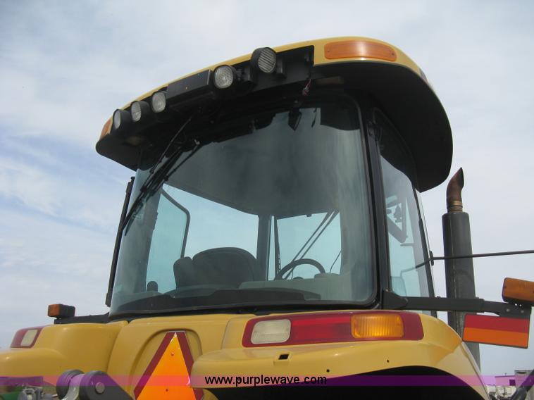 image for item E3325 2002 Caterpillar Challenger MT755 tractor