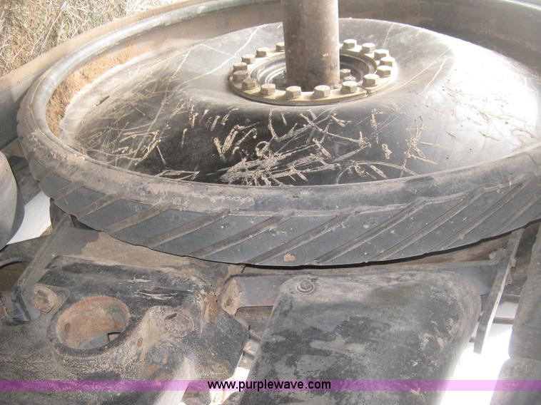 image for item E3325 2002 Caterpillar Challenger MT755 tractor