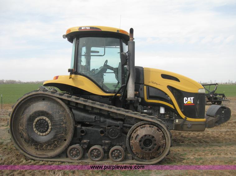 image for item E3325 2002 Caterpillar Challenger MT755 tractor