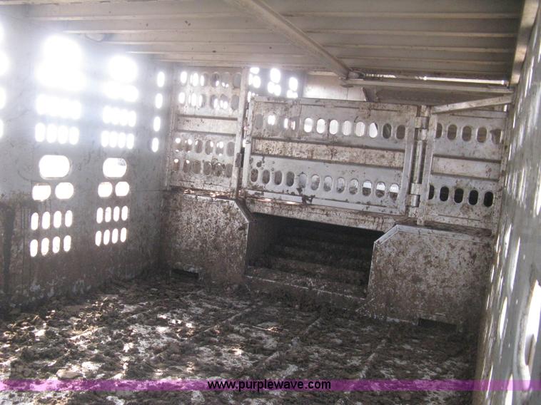 image for item E3357 2010 Barrett cattle pot trailer