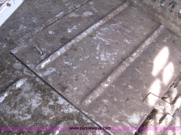 image for item E3357 2010 Barrett cattle pot trailer