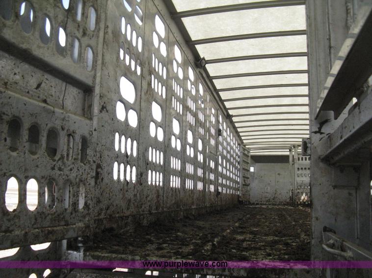 image for item E3357 2010 Barrett cattle pot trailer