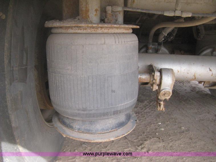 image for item E3357 2010 Barrett cattle pot trailer