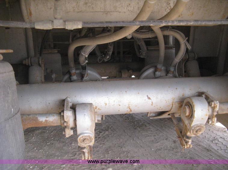 image for item E3357 2010 Barrett cattle pot trailer