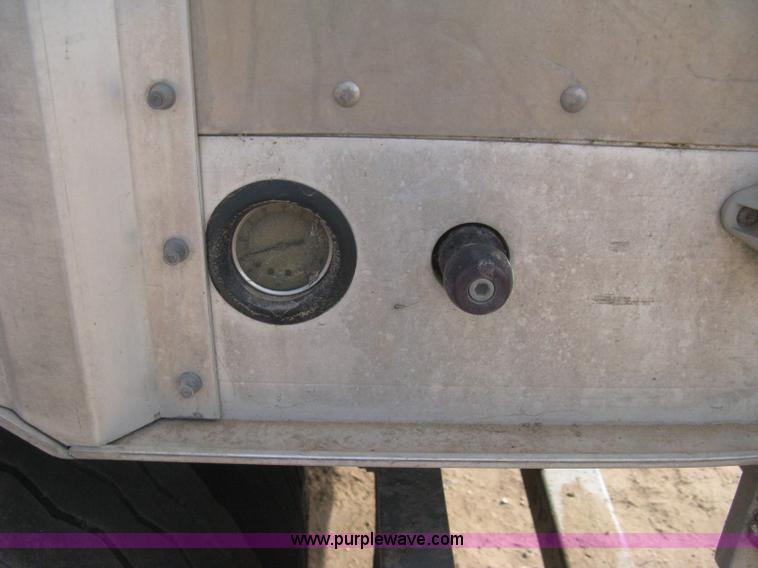 image for item E3357 2010 Barrett cattle pot trailer