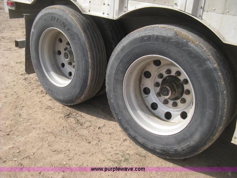 image for item E3357 2010 Barrett cattle pot trailer