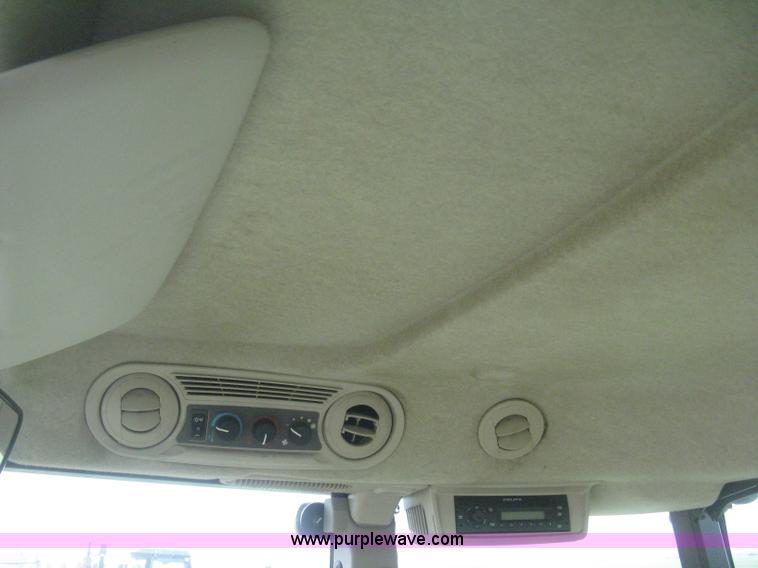 image for item E3358 2009 John Deere 6100D MFWD tractor