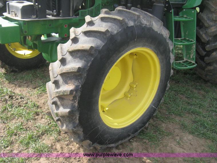 image for item E3358 2009 John Deere 6100D MFWD tractor