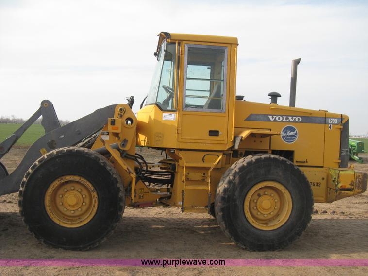 image for item E3360 2001 Volvo L70D wheel loader