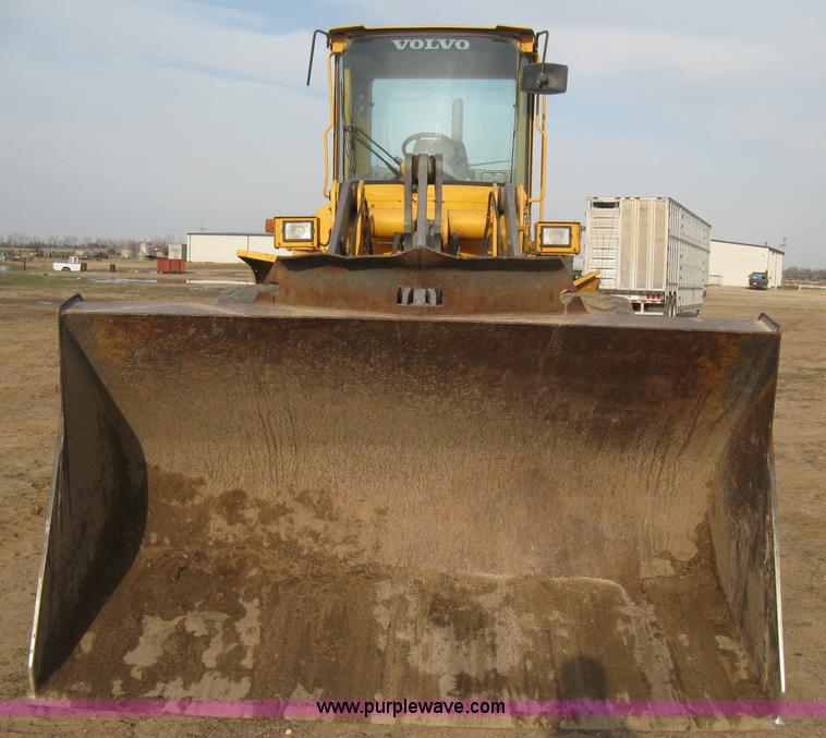 image for item E3360 2001 Volvo L70D wheel loader