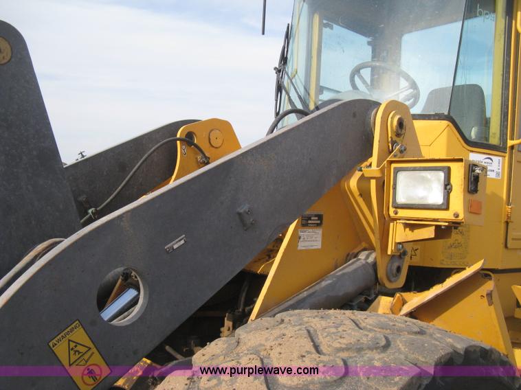 image for item E3360 2001 Volvo L70D wheel loader