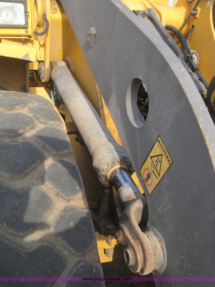 image for item E3360 2001 Volvo L70D wheel loader