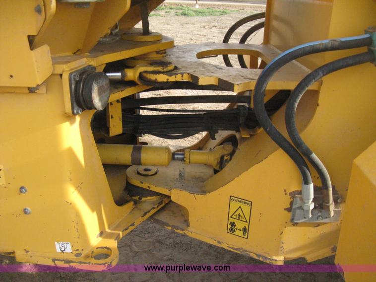 image for item E3360 2001 Volvo L70D wheel loader