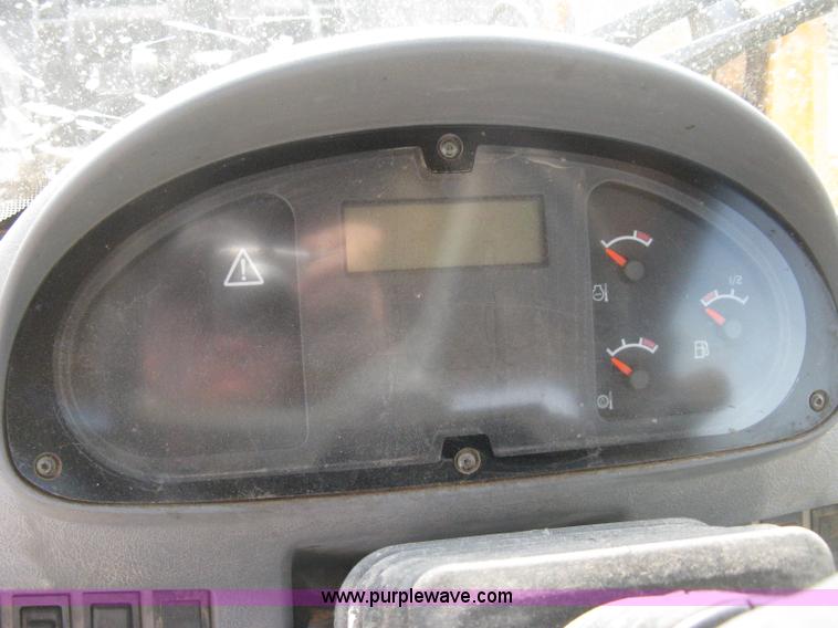 image for item E3360 2001 Volvo L70D wheel loader