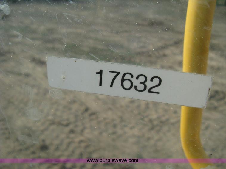 image for item E3360 2001 Volvo L70D wheel loader