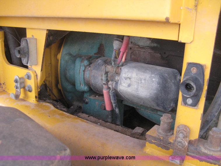 image for item E3360 2001 Volvo L70D wheel loader