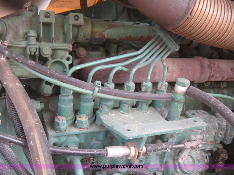 image for item E3360 2001 Volvo L70D wheel loader