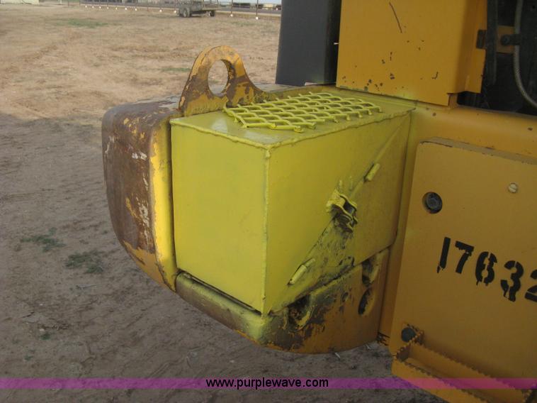 image for item E3360 2001 Volvo L70D wheel loader