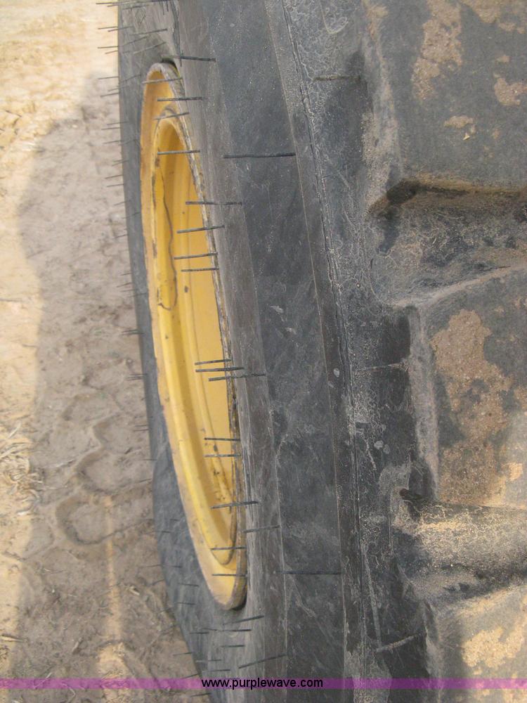 image for item E3360 2001 Volvo L70D wheel loader