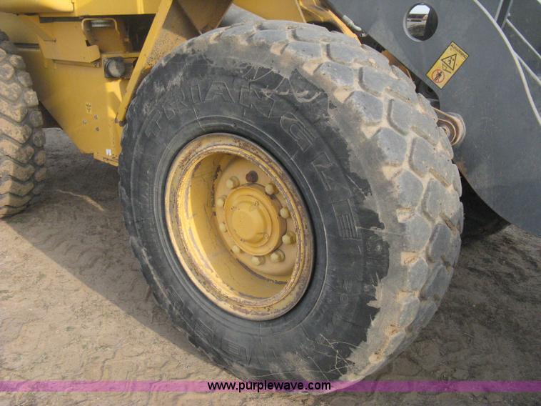 image for item E3360 2001 Volvo L70D wheel loader