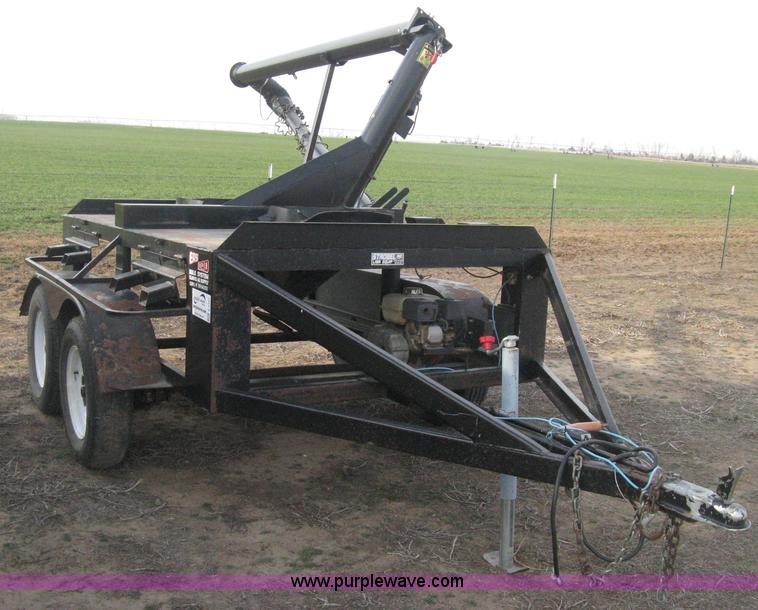 image for item E3361 Strobel trailer mounted seed tender