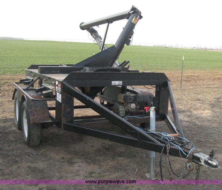 image for item E3361 Strobel trailer mounted seed tender