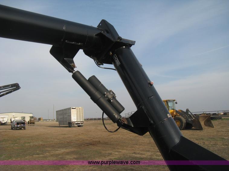 image for item E3361 Strobel trailer mounted seed tender