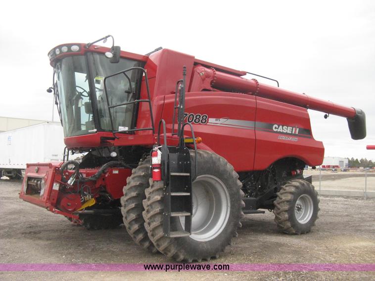 image for item E3374 2011 Case IH 7088 Axial-Flow RWA combine