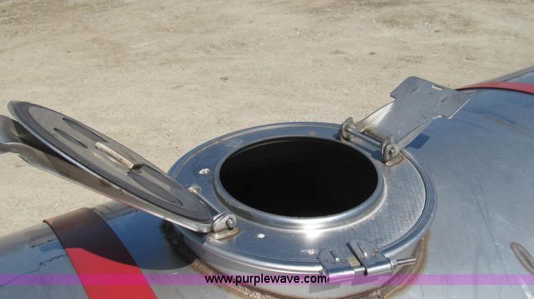 image for item E3844 1978 Tote 18' gooseneck trailer