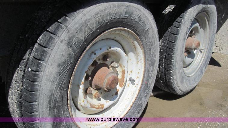 image for item E3845 1976 Hillsboro gooseneck trailer