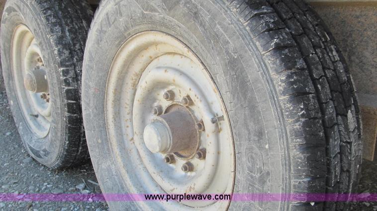 image for item E3845 1976 Hillsboro gooseneck trailer