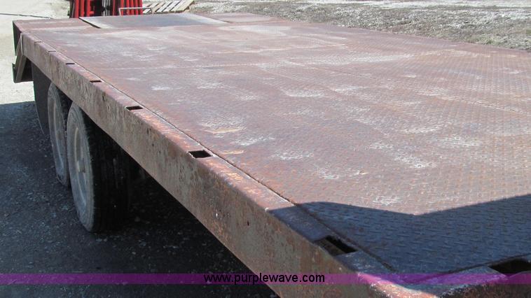 image for item E3845 1976 Hillsboro gooseneck trailer